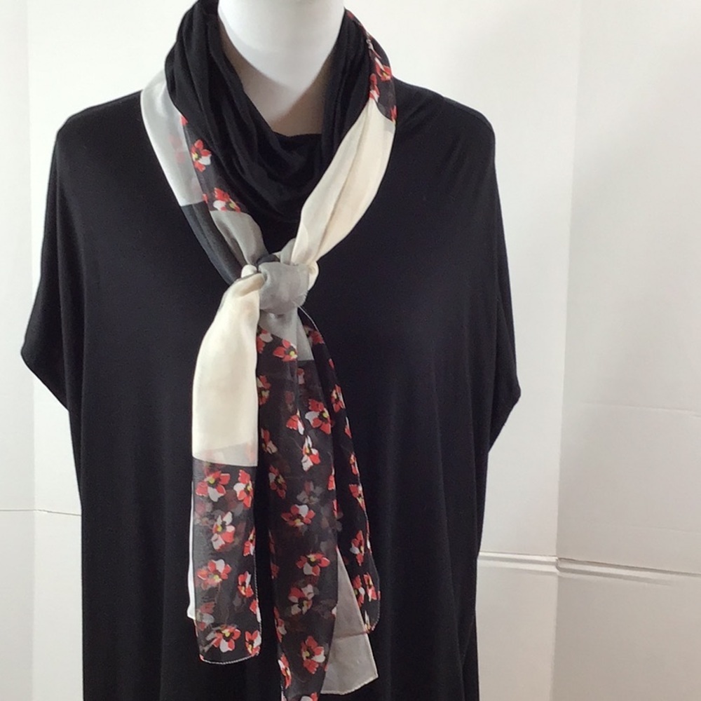 Larioseta colorblock poly scarf Italy